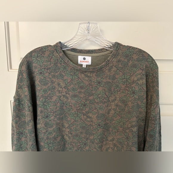 Sundry Olive Green Floral Print Crewneck Sweatshirt - Picture 2 of 4